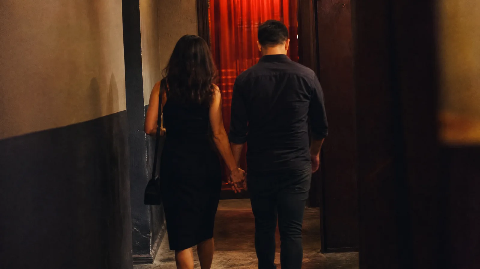 Swingerclub für Anfänger: Dein entspannter Guide fürs erste Mal